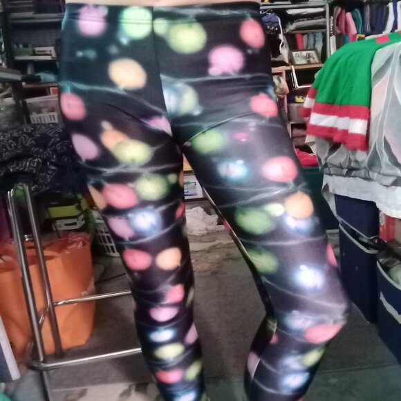 Holiday lights leggings - Picture 2 of 4